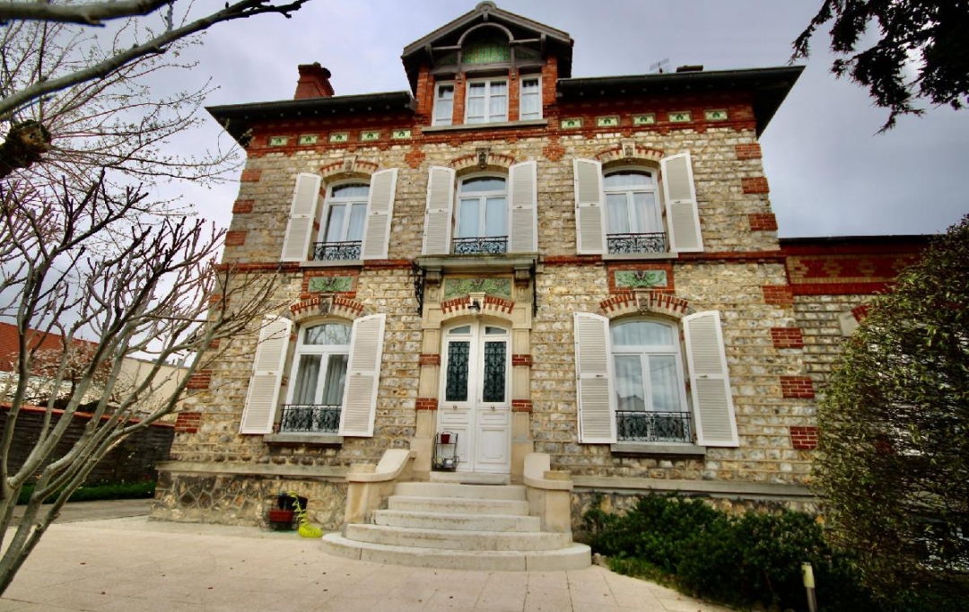 TOC IMMOBILIER : Maison / Villa | MONTMAGNY (95360) | 262 m2 | 832 000 € 